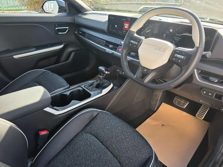 Kia K4 2026 photo 2