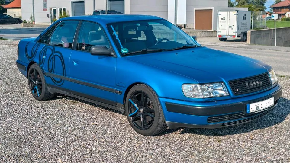 Audi 100