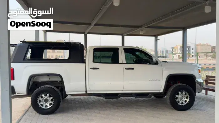 GMC Sierra
