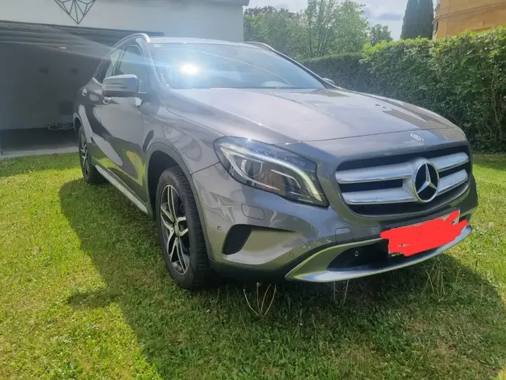 Mercedes-Benz Gla 2016 photo 2