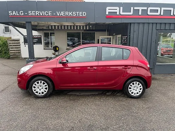 Hyundai I20 2011 photo 2