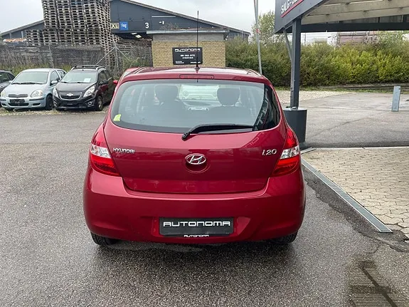Hyundai I20 2011 photo 4