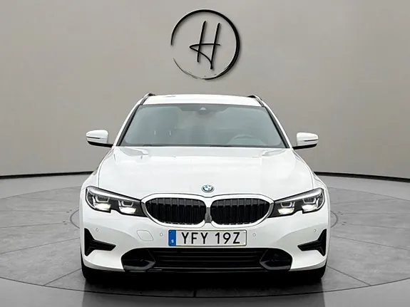 BMW 330E 2022 photo 3
