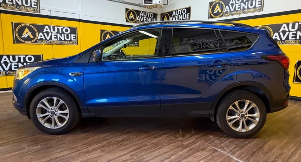 Ford Escape 2019 photo 2