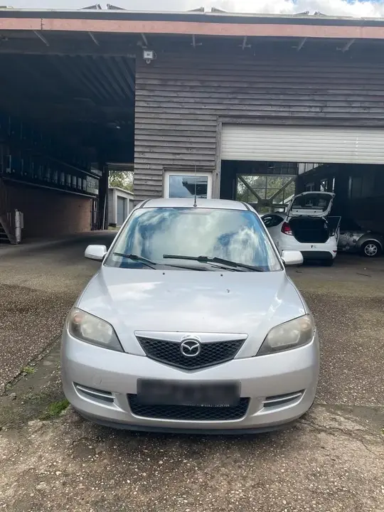 Mazda 2