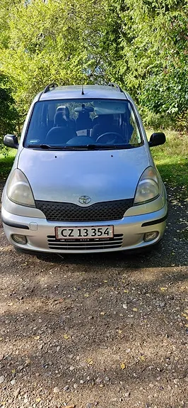 Toyota Yaris Verso