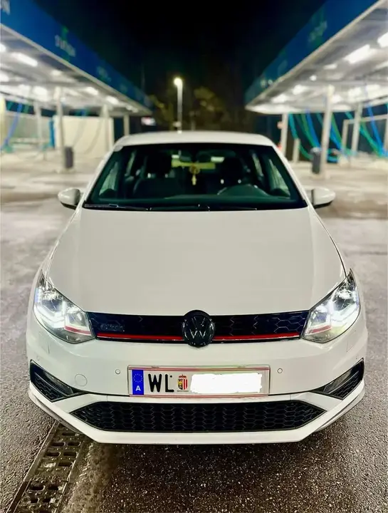 Volkswagen Polo 2015 photo 3