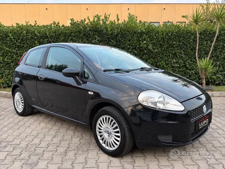 Fiat Punto 2008 photo 2