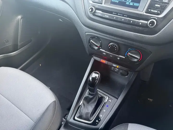 Hyundai I20 2018 photo 2