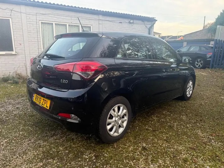 Hyundai I20 2018 photo 3
