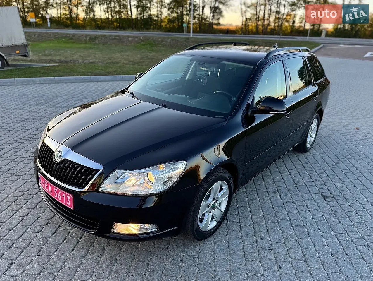Skoda Octavia 2013 photo 2