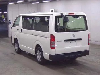 Toyota Hiace 2020 photo 4