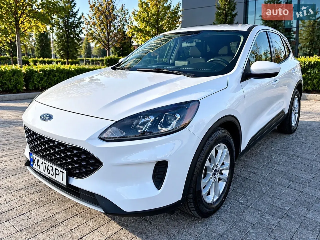 Ford Escape 2020 photo 2