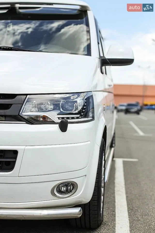 Volkswagen Transporter 2010 photo 5