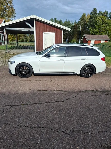 BMW 320D 2013 photo 2