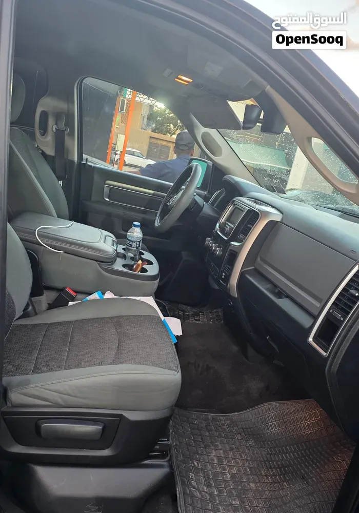 Dodge Ram Big Horn 2015 photo 4