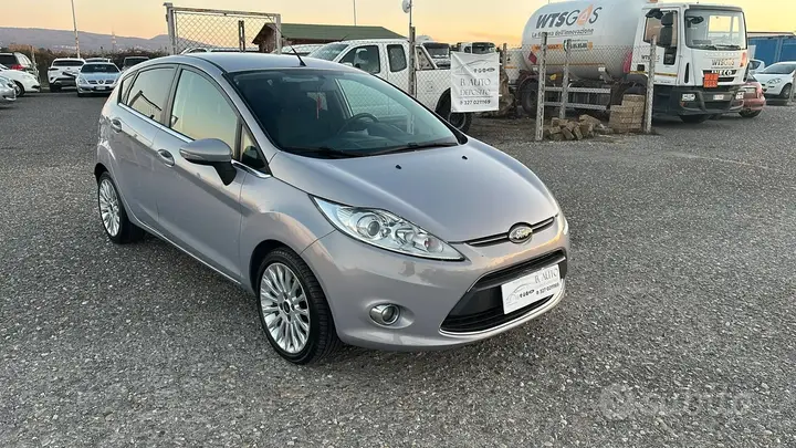 Ford Fiesta 2012 photo 4