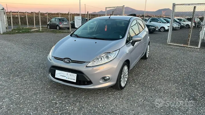 Ford Fiesta 2012 photo 3
