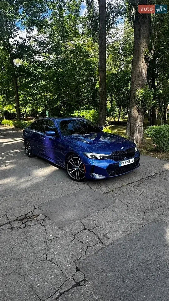 BMW 3 Series 2023 photo 2