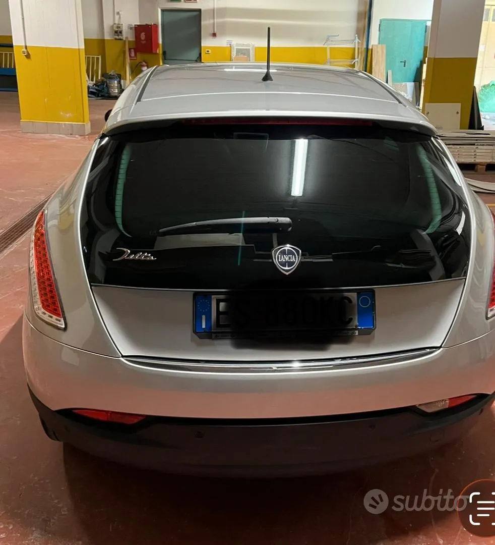 Lancia Delta 2013 photo 2