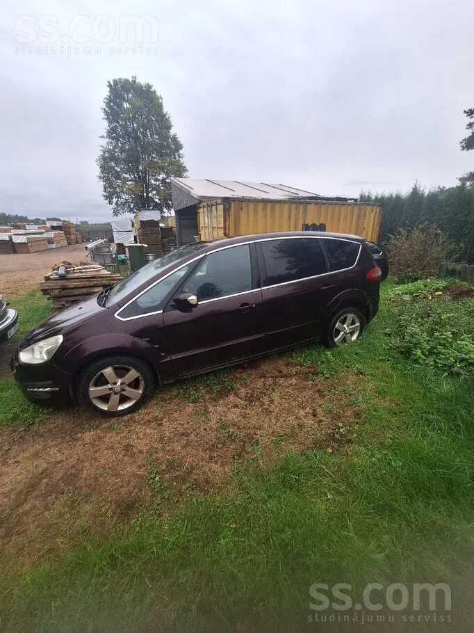 Ford S-Max 2010 photo 3