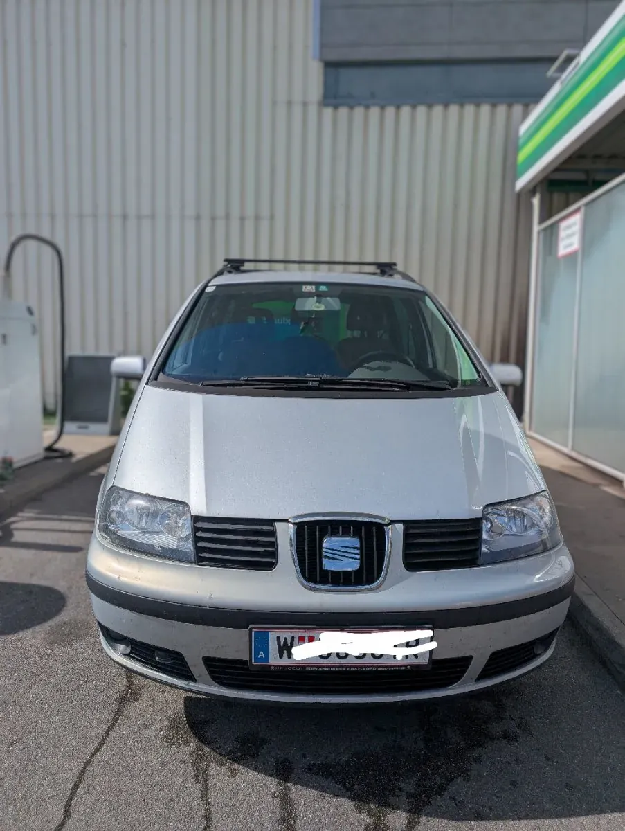 Seat Alhambra 2007 photo 3
