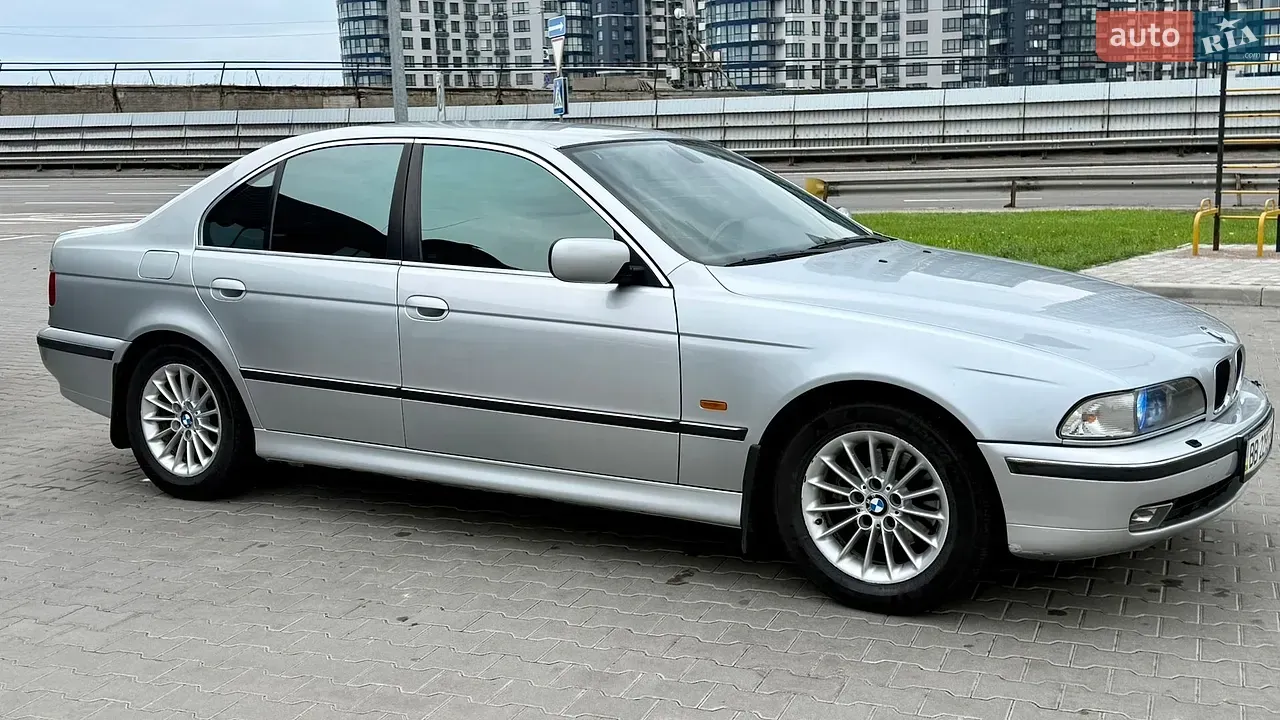 BMW 5 Series 1999 photo 2