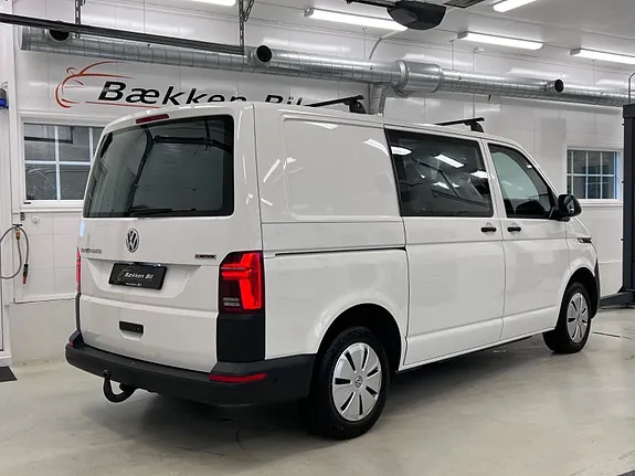 Volkswagen Transporter 2022 photo 5