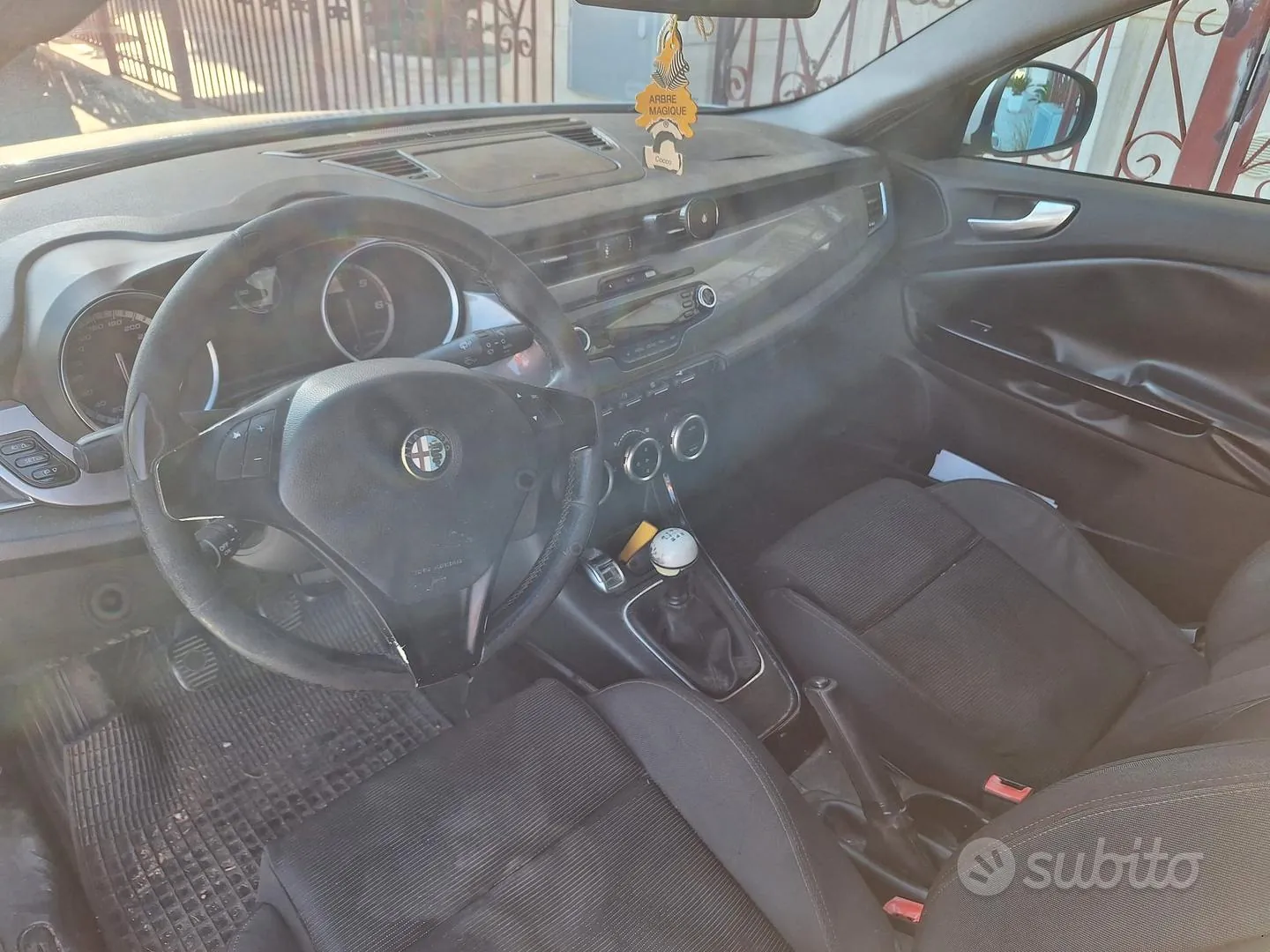 Alfa Romeo Giulietta 2012 photo 3