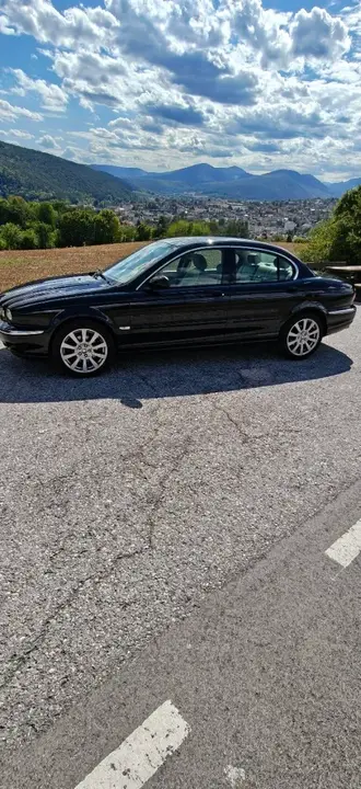 Jaguar X-Type