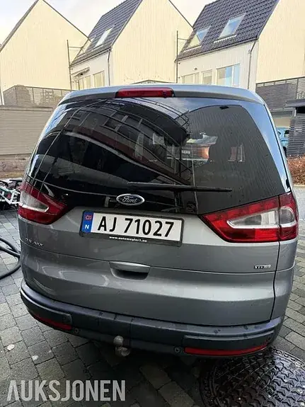 Ford Galaxy 2010 photo 5