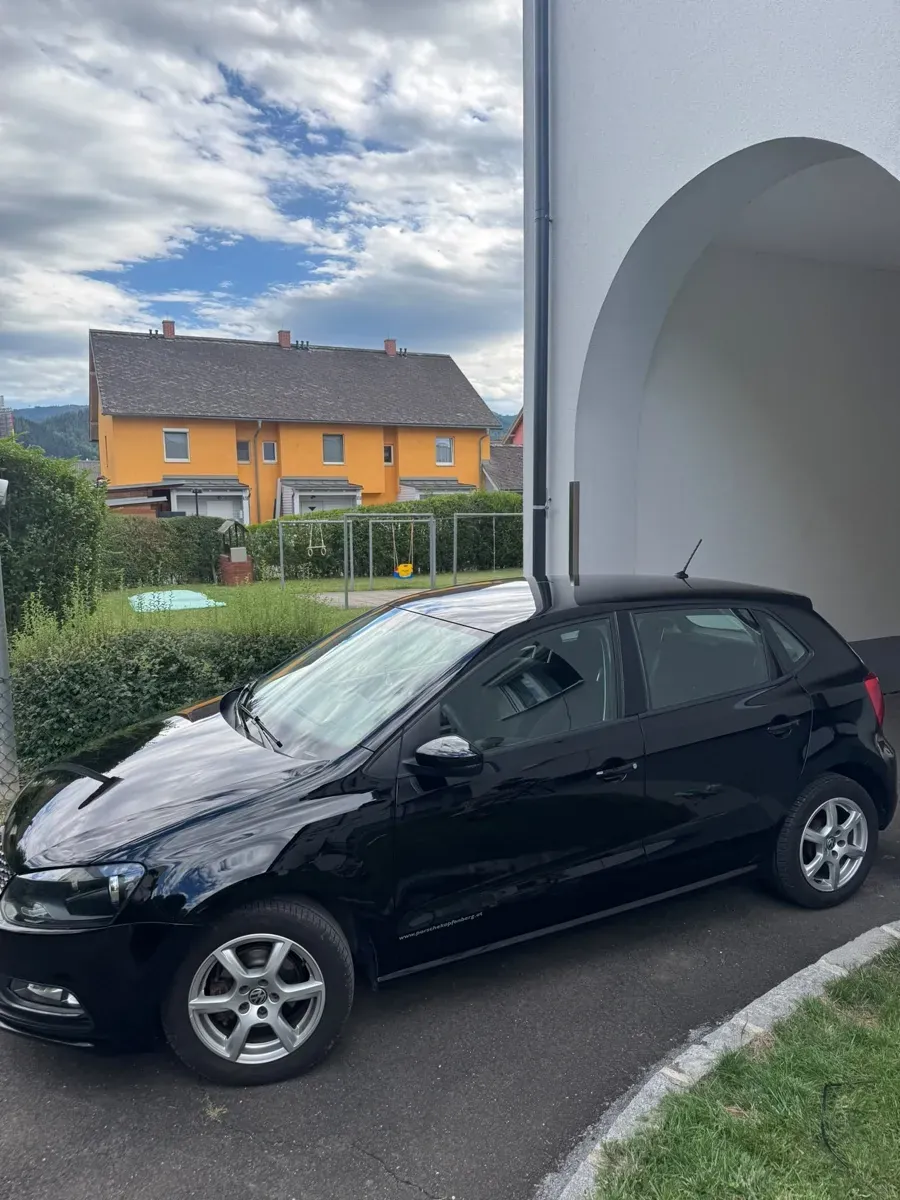 Volkswagen Polo 2017 photo 2