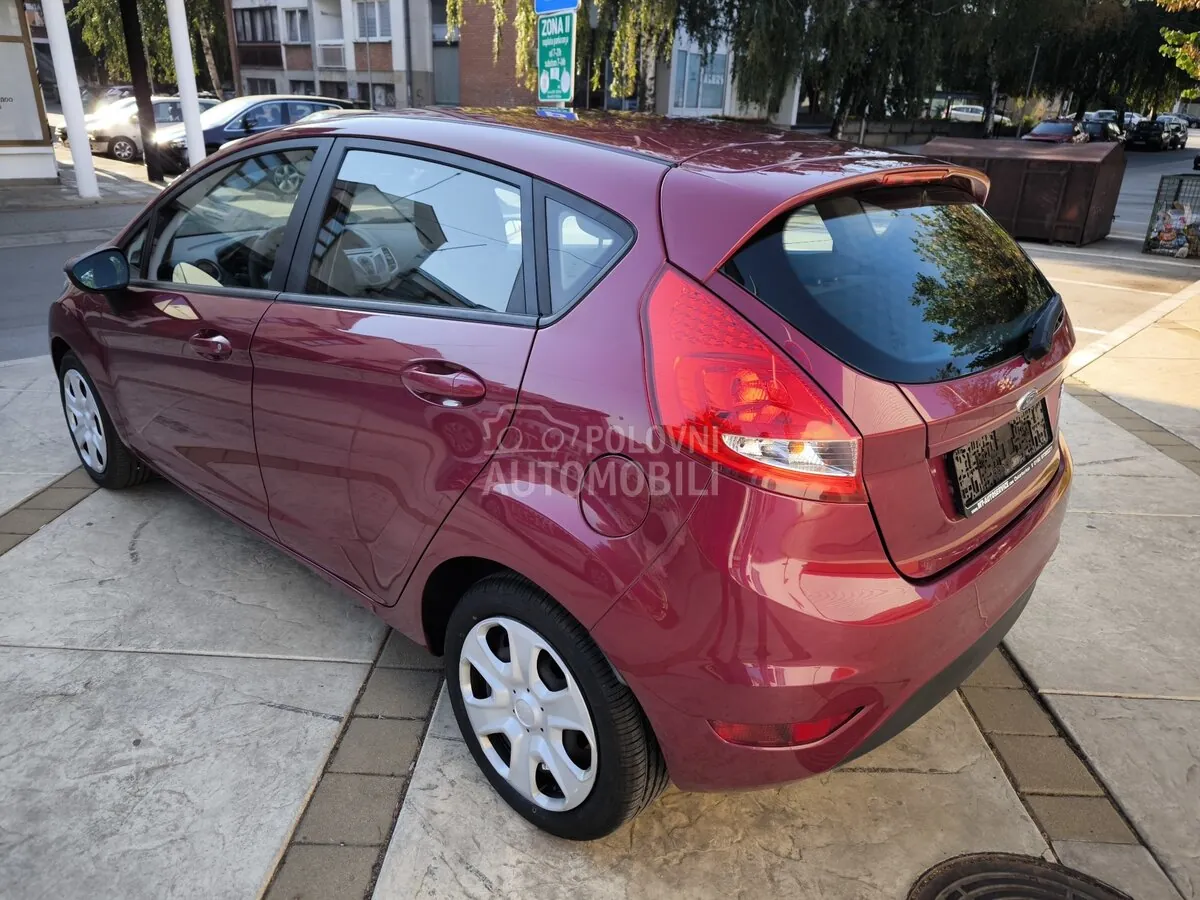 Ford Fiesta 2009 photo 4