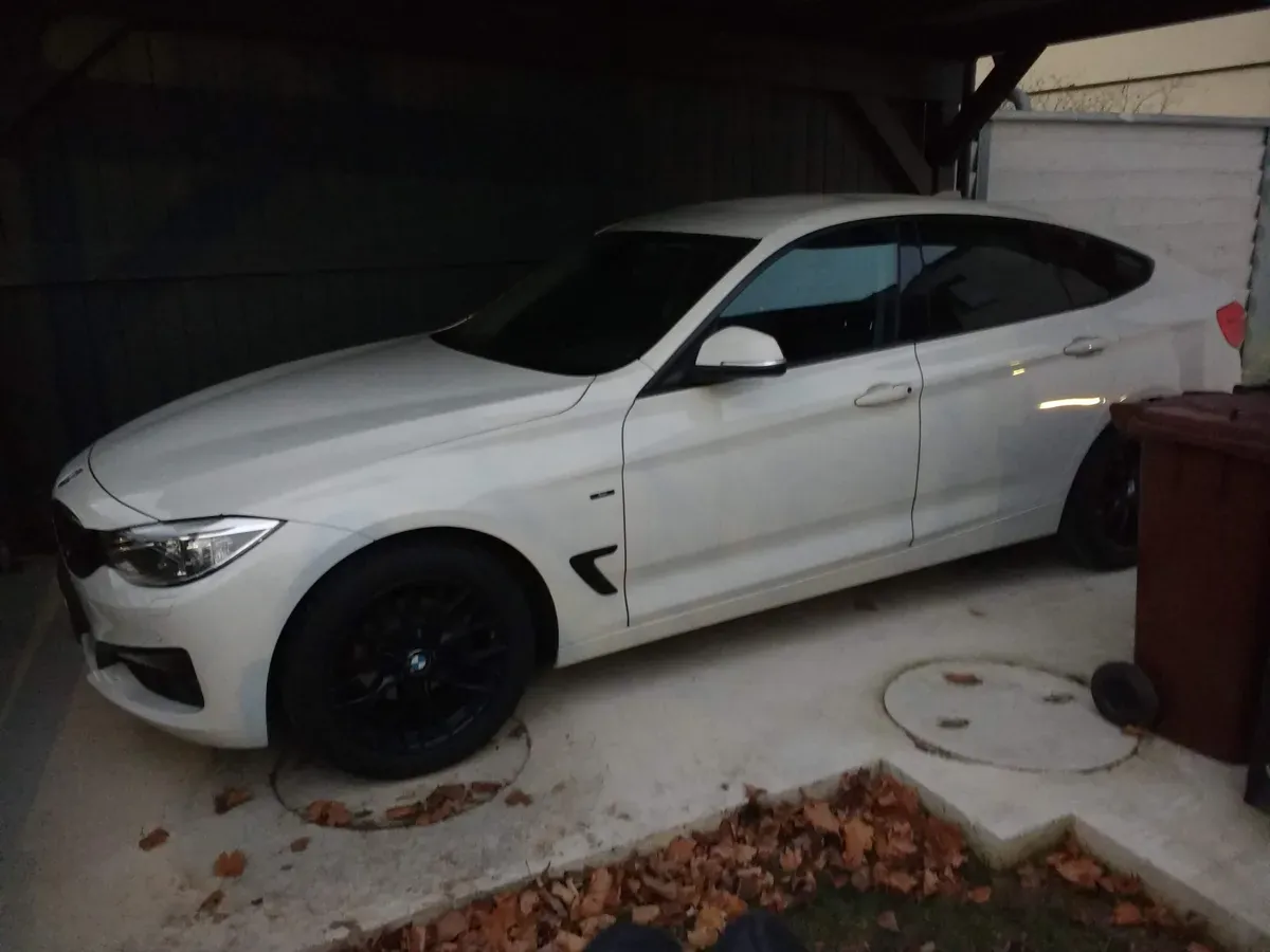 BMW 3 Series 2015 photo 3