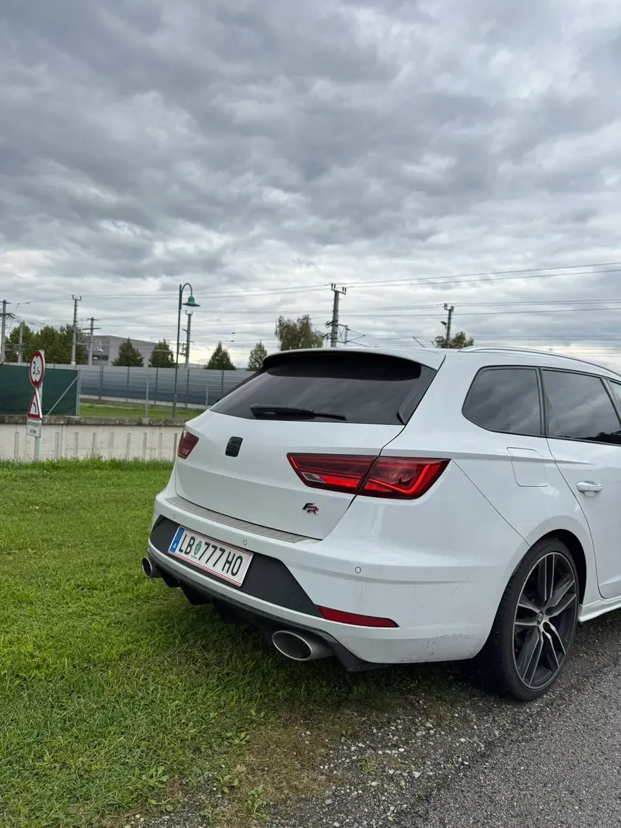 Seat Leon 2017 photo 2