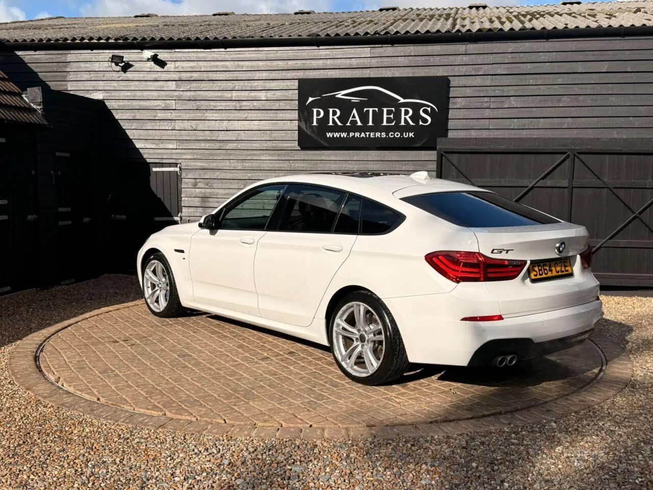 BMW 5 Series 2015 photo 3