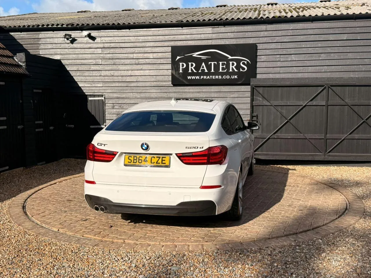 BMW 5 Series 2015 photo 5
