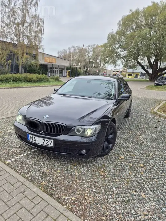 BMW E65 2006 photo 2