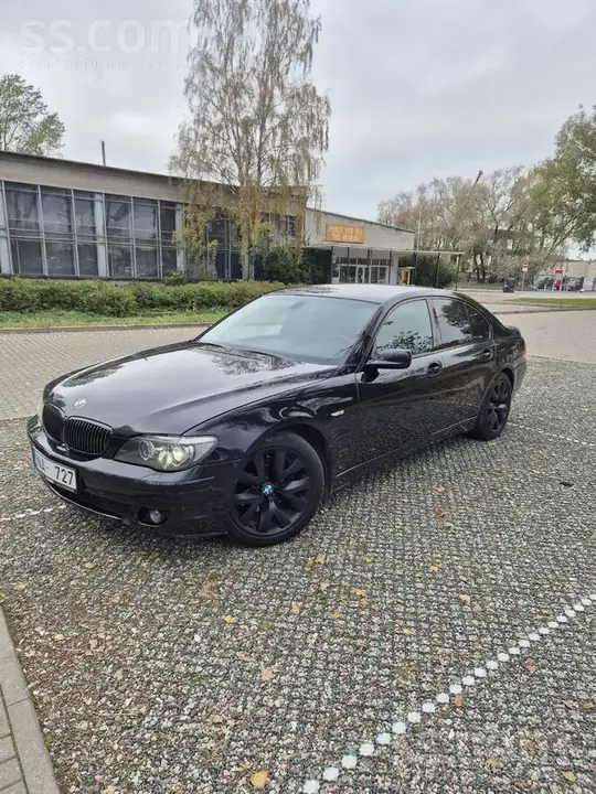 BMW E65