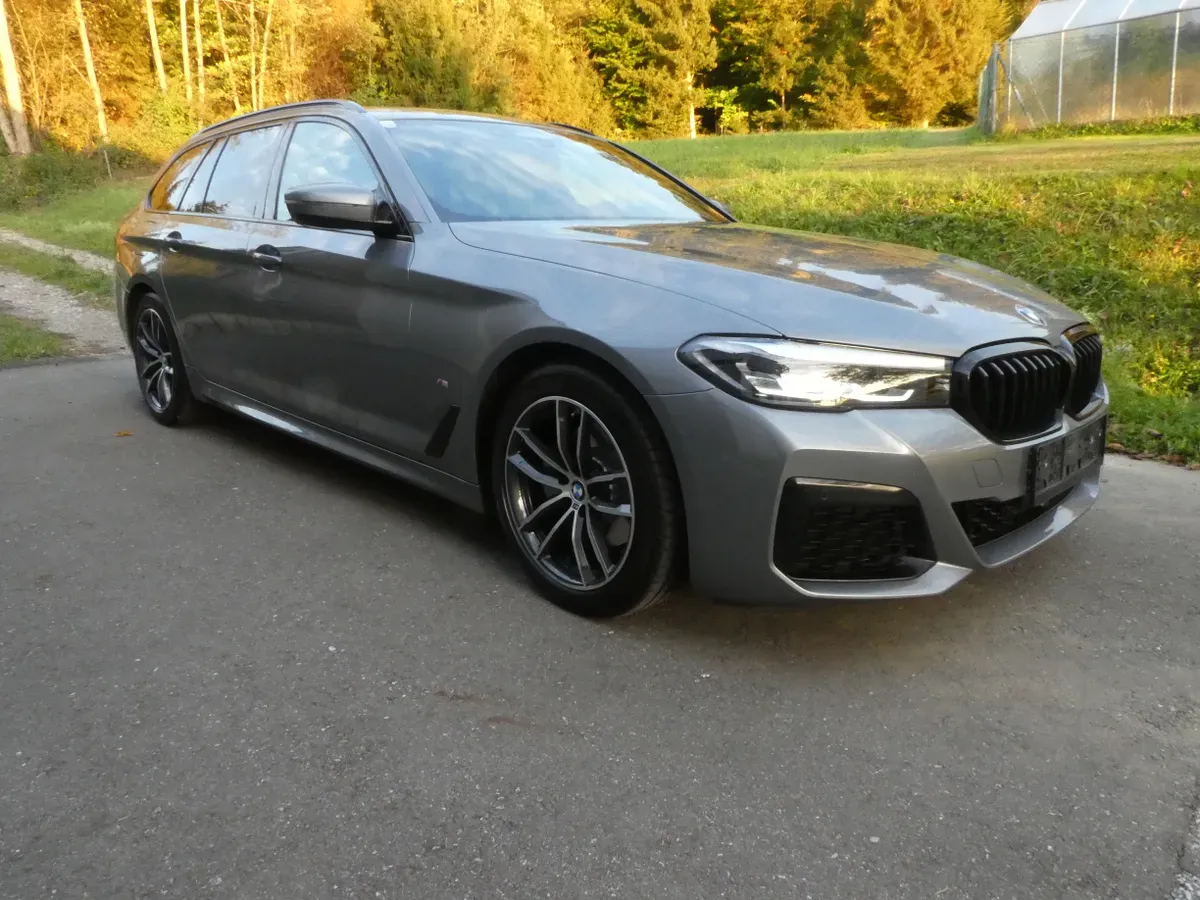 BMW 5 Series 2023 photo 3