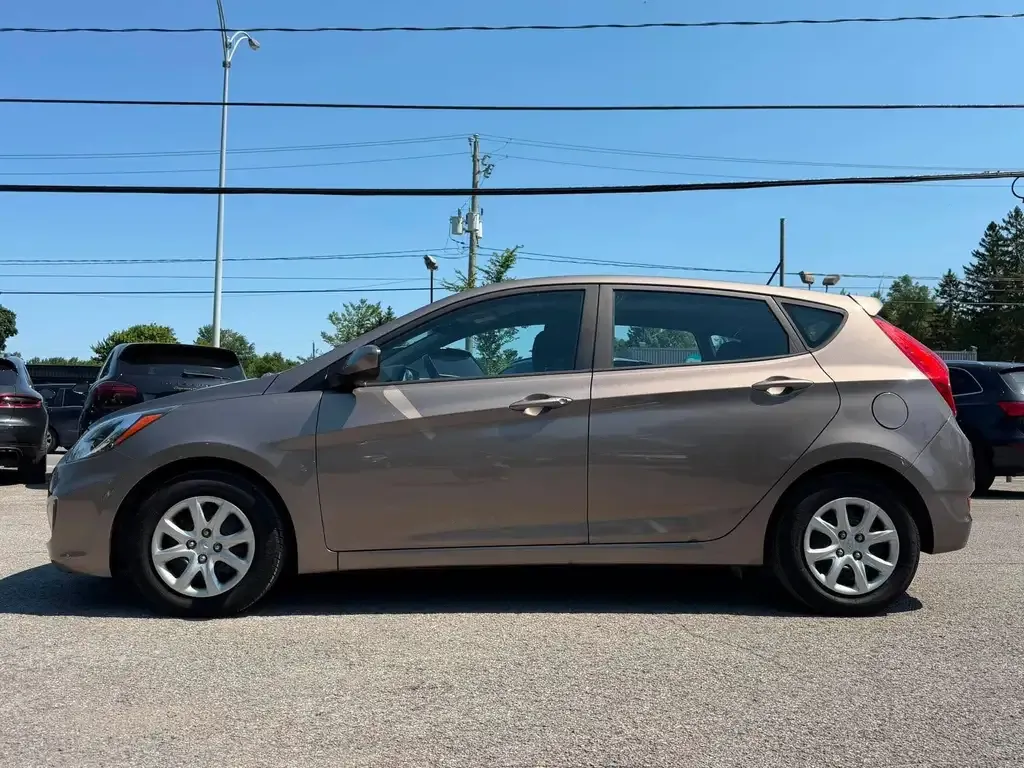 Hyundai Accent 2013 photo 2