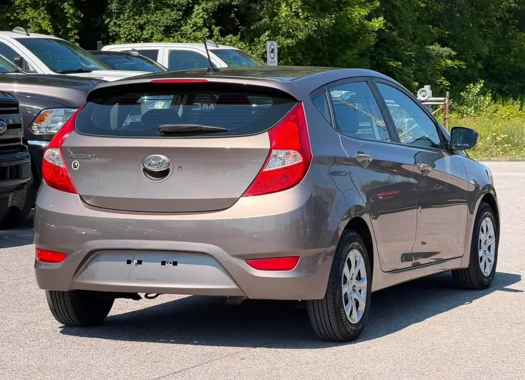 Hyundai Accent 2013 photo 5
