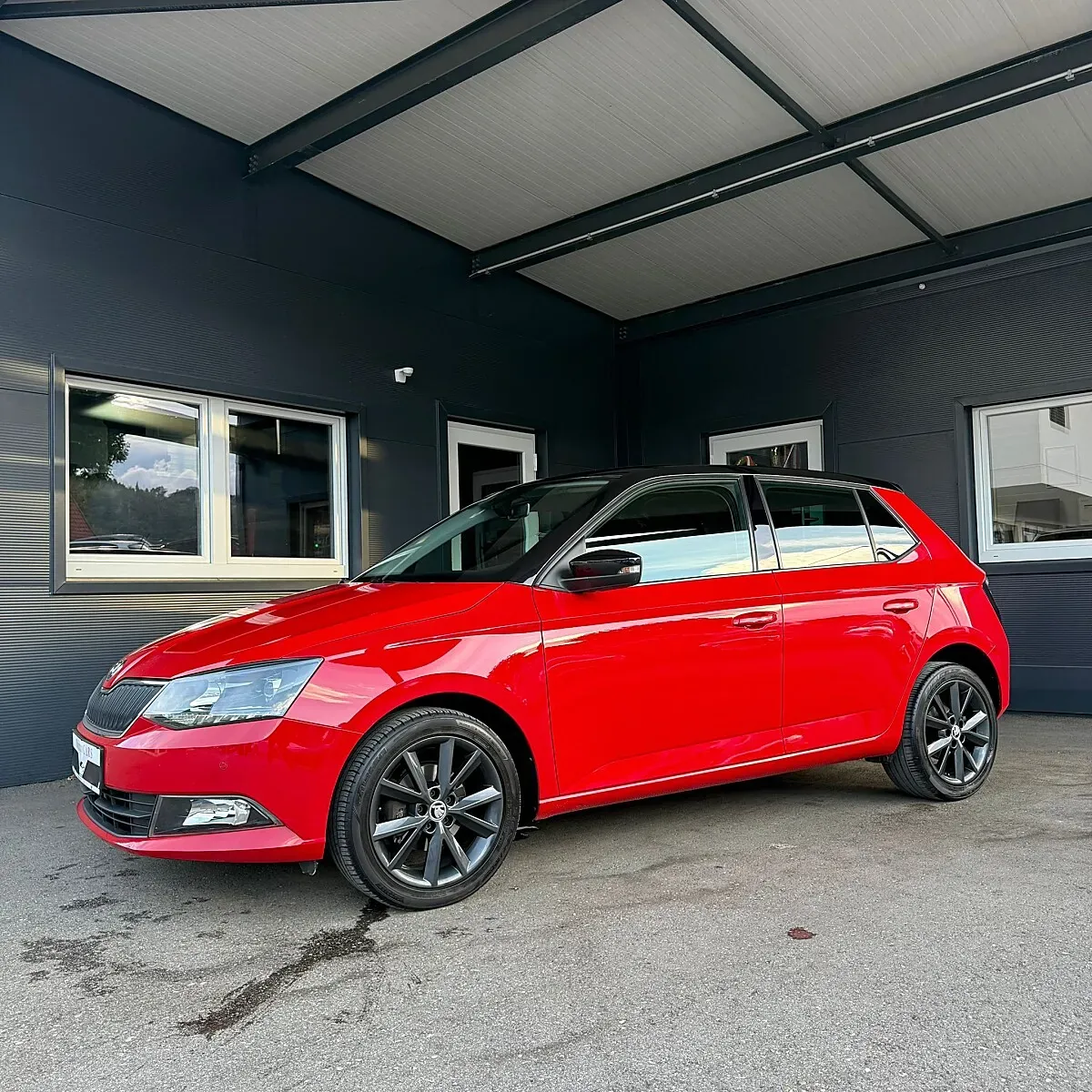 Skoda Fabia 2015 photo 2