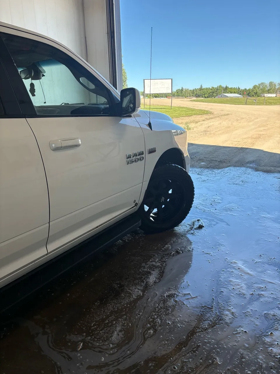 Ram 1500 2015 photo 2