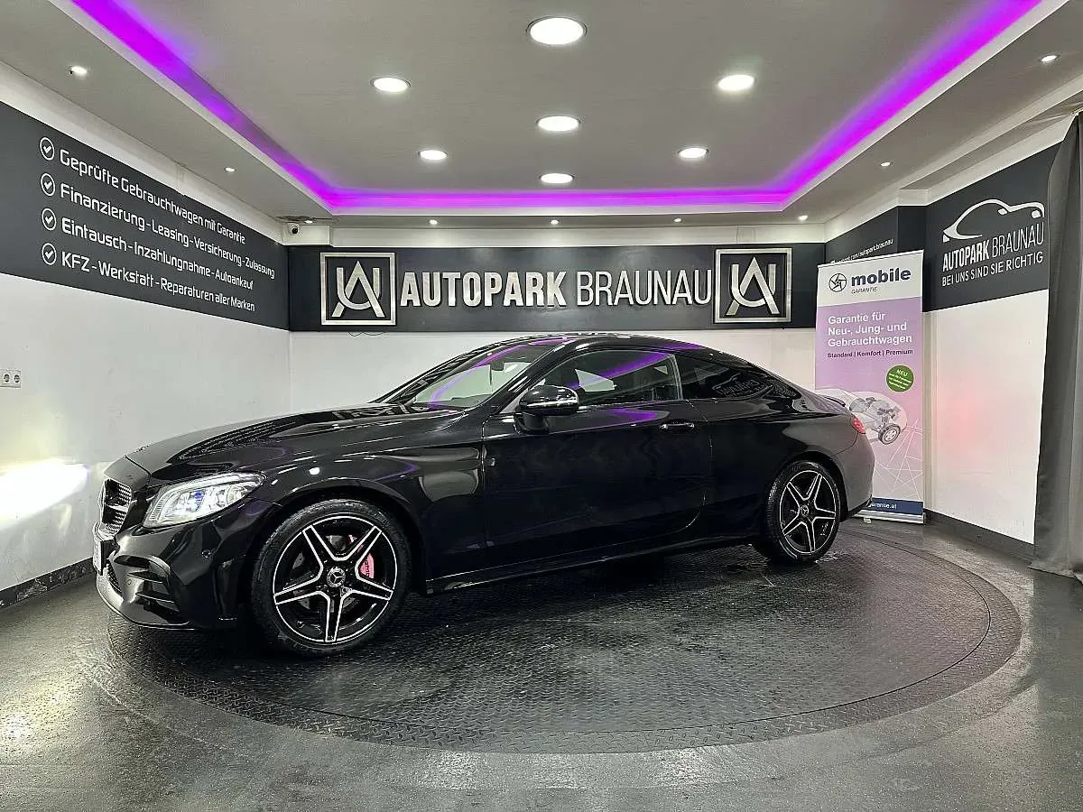 Mercedes-Benz C-Class 2019 photo 2