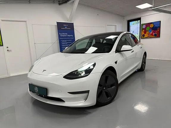 Tesla Model 3 2021 photo 2