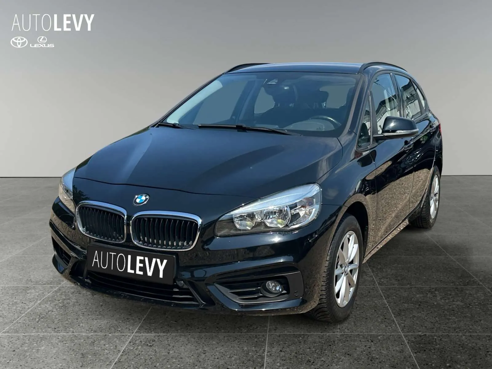 BMW 218 2018 photo 2
