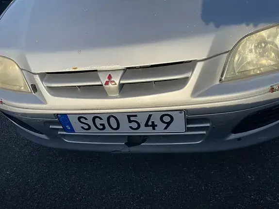 Mitsubishi Space Star 2001 photo 4