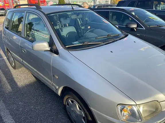 Mitsubishi Space Star 2001 photo 5