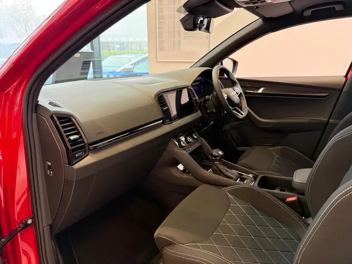 Skoda Karoq 2026 photo 2